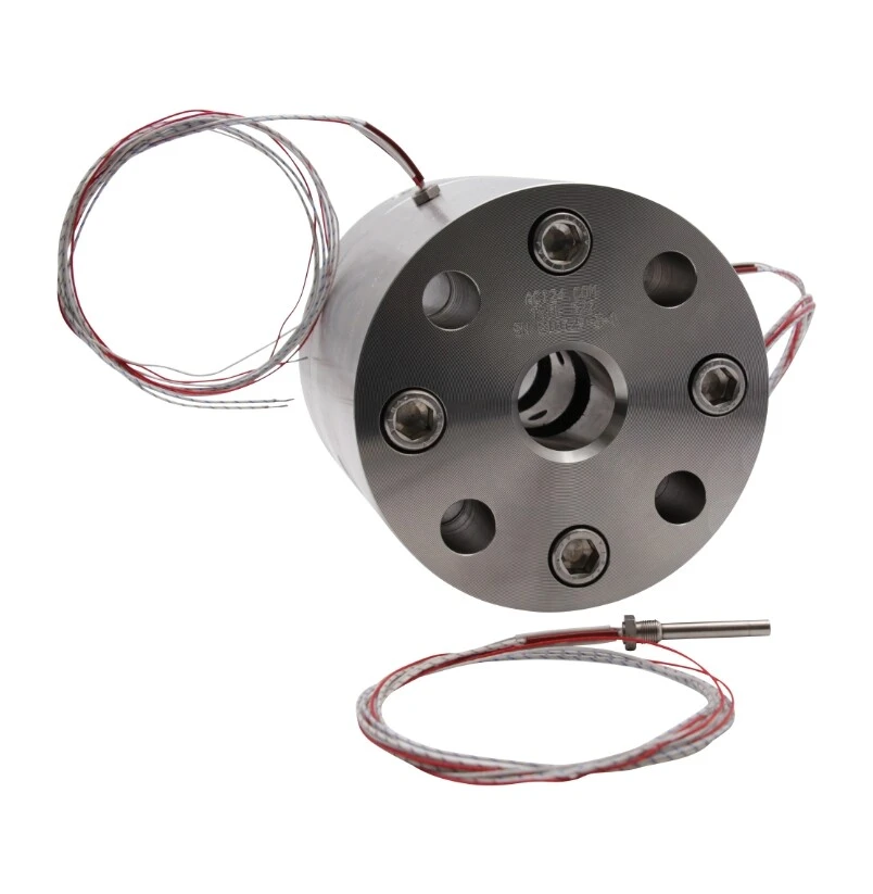 Edelstahlflansch mit Sensor und drähten.