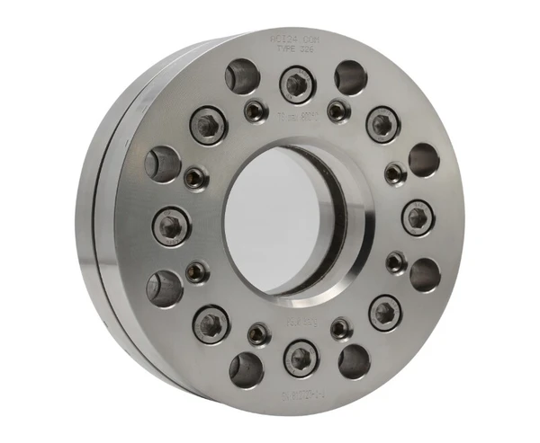 Metallene Flanschscheibe mit zentralem Loch und mehreren Schrauböffnungen. Verwendung in mechanischen Anwendungen.