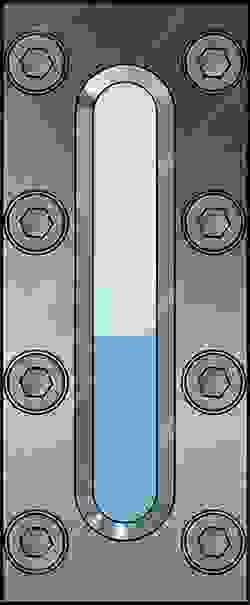 Blurred liquid level in a sight glass fitting with transparent glass